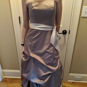 David's Bridal Long Latte Strapless Satin Formal Gown Size 4 Style 81123